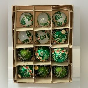 Santa Land Box Of 12 Vintage Christmas Ornaments